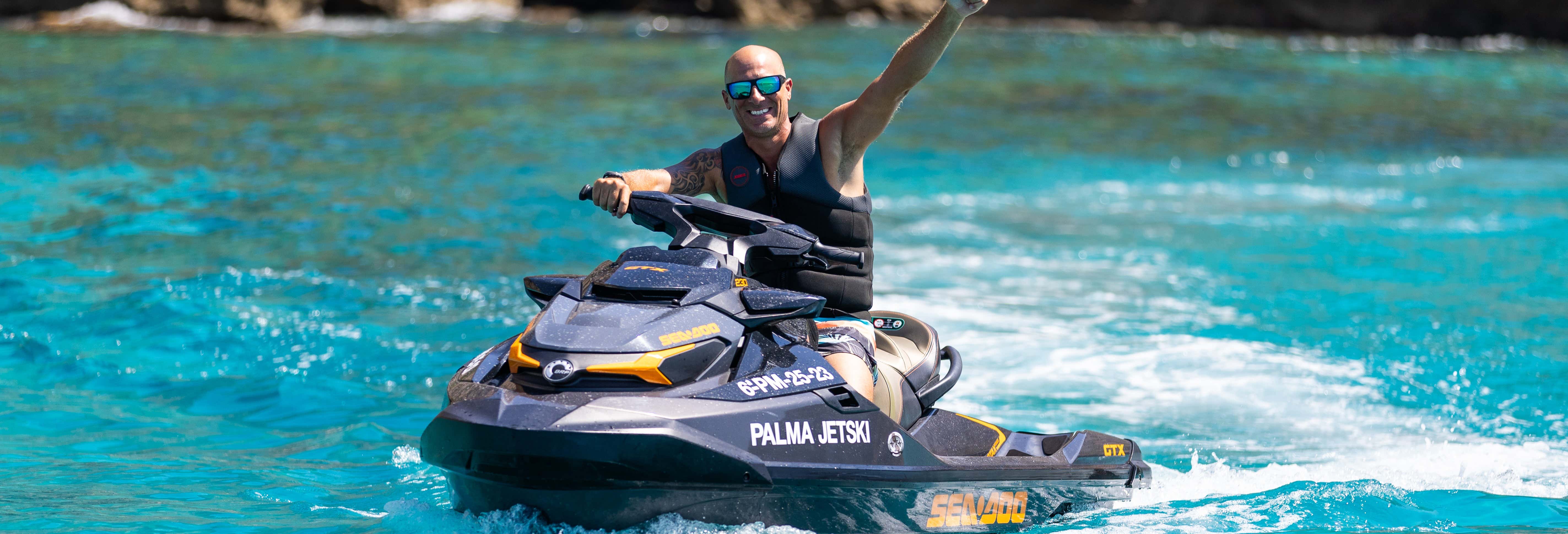 Transporte y traslados en Cala Nova