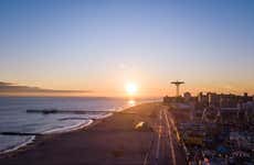 New York Boroughs Tour & Coney Island