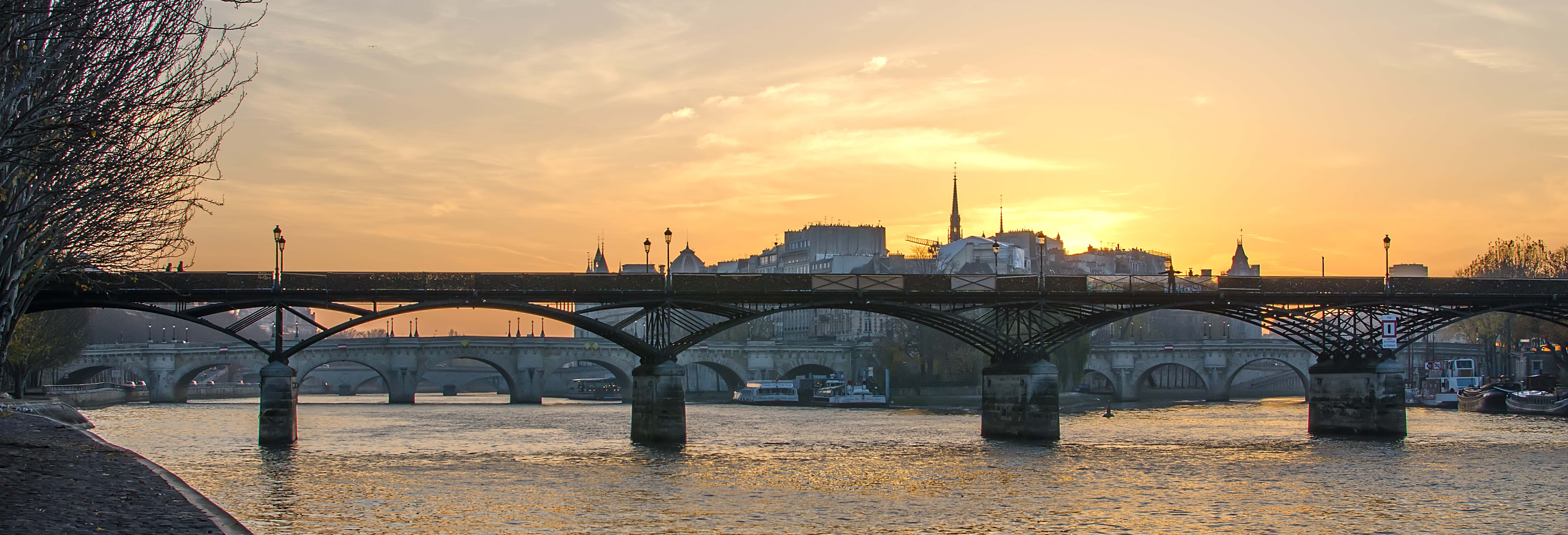 Paseos en barco en París